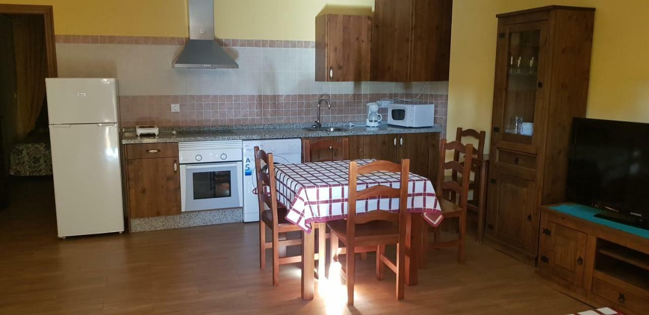 Apartamentossierradegata La Noguera Villamiel Екстериор снимка